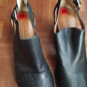 Lucky brand open toed leather shoes